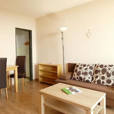 Flat Elena With Pool And Sauna شقة