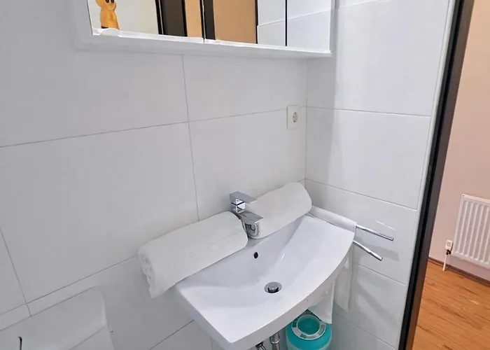 Апартаменты Elena Mit Pool Und Sauna